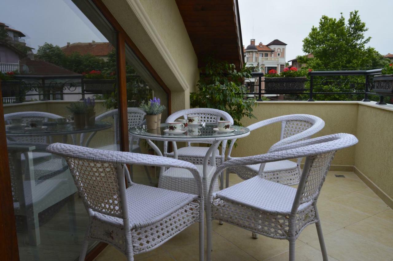 Apartments Dona Chernomorets Bagian luar foto