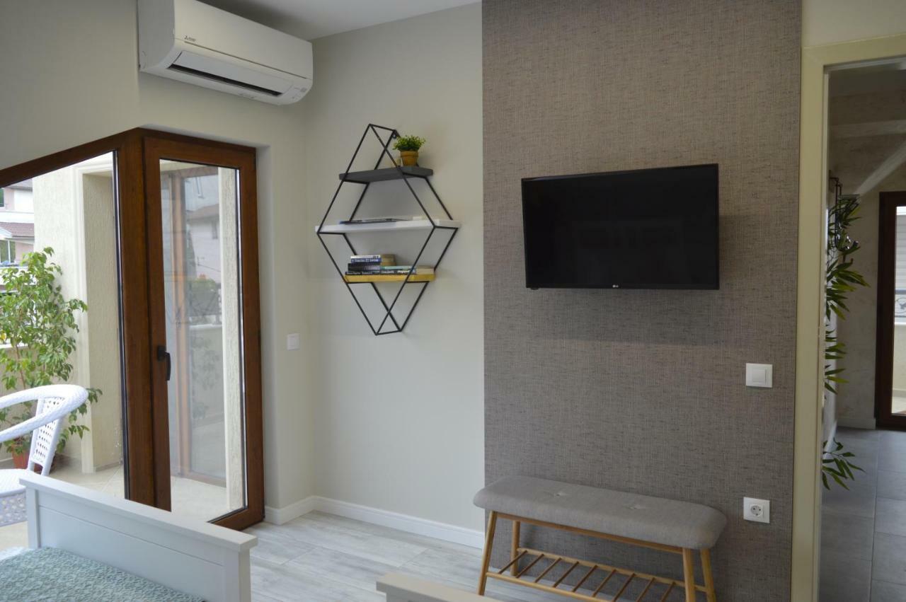 Apartments Dona Chernomorets Bagian luar foto